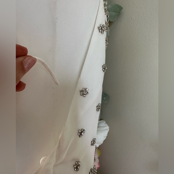 GIVENCHY Sleeveless Crystal Gown - Picture 14 of 17